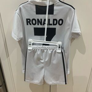 Juventus Ronaldo Kids White Soccer Jersey Set 2